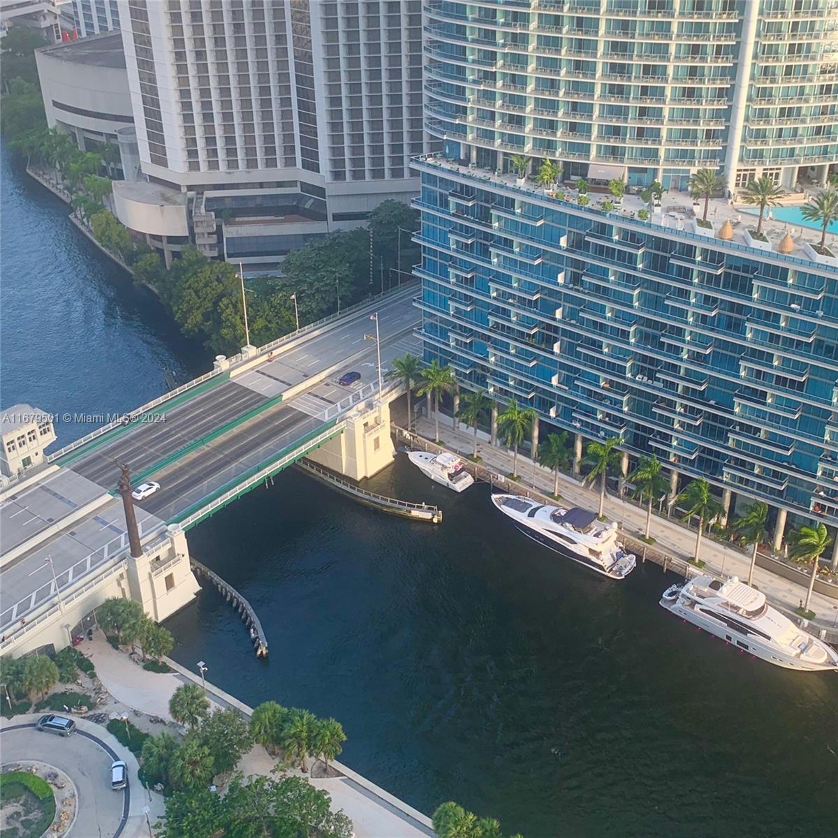 465 Brickell Ave #1002, Miami FL 33131