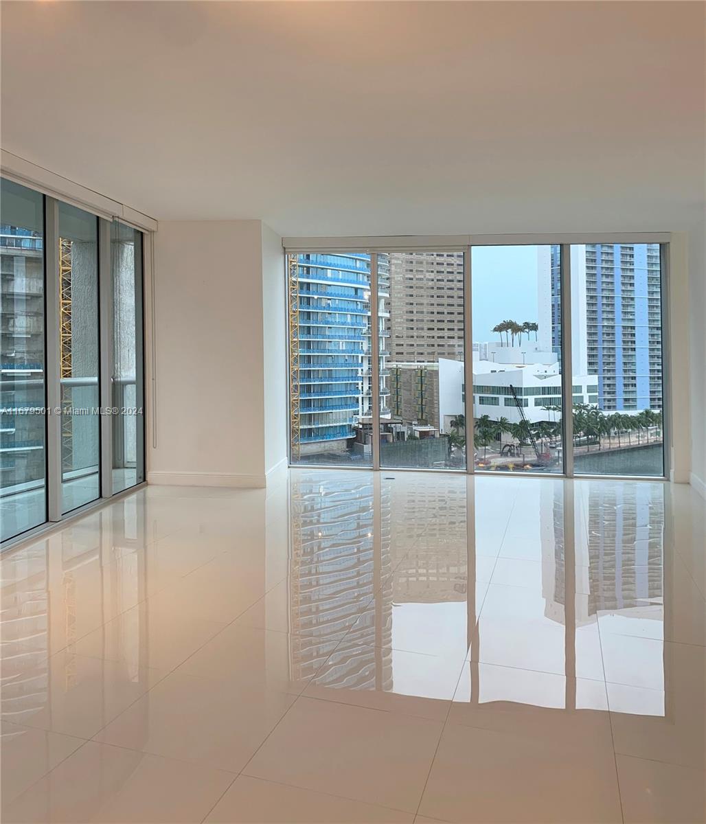465 Brickell Ave #1002, Miami FL 33131