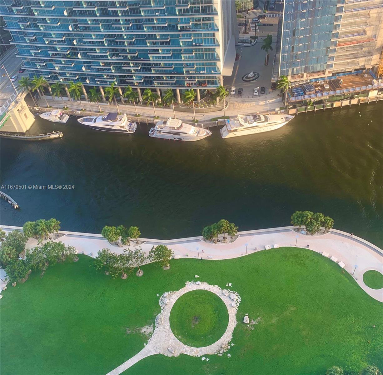 465 Brickell Ave #1002, Miami FL 33131