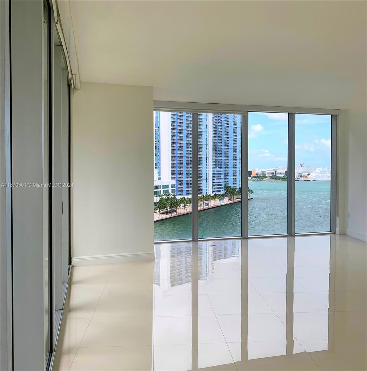 465 Brickell Ave #1002, Miami FL 33131
