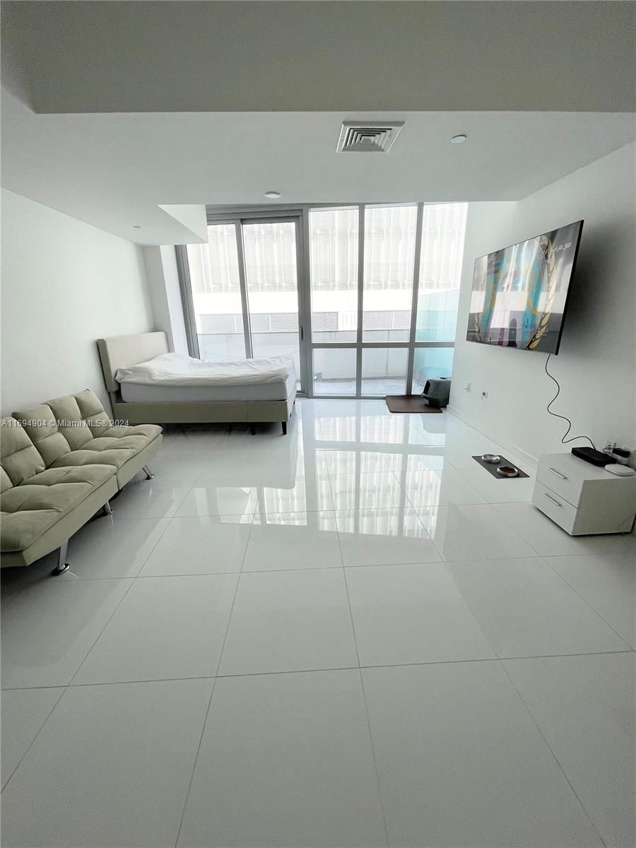 851 NE 1st Ave #305, Miami FL 33132