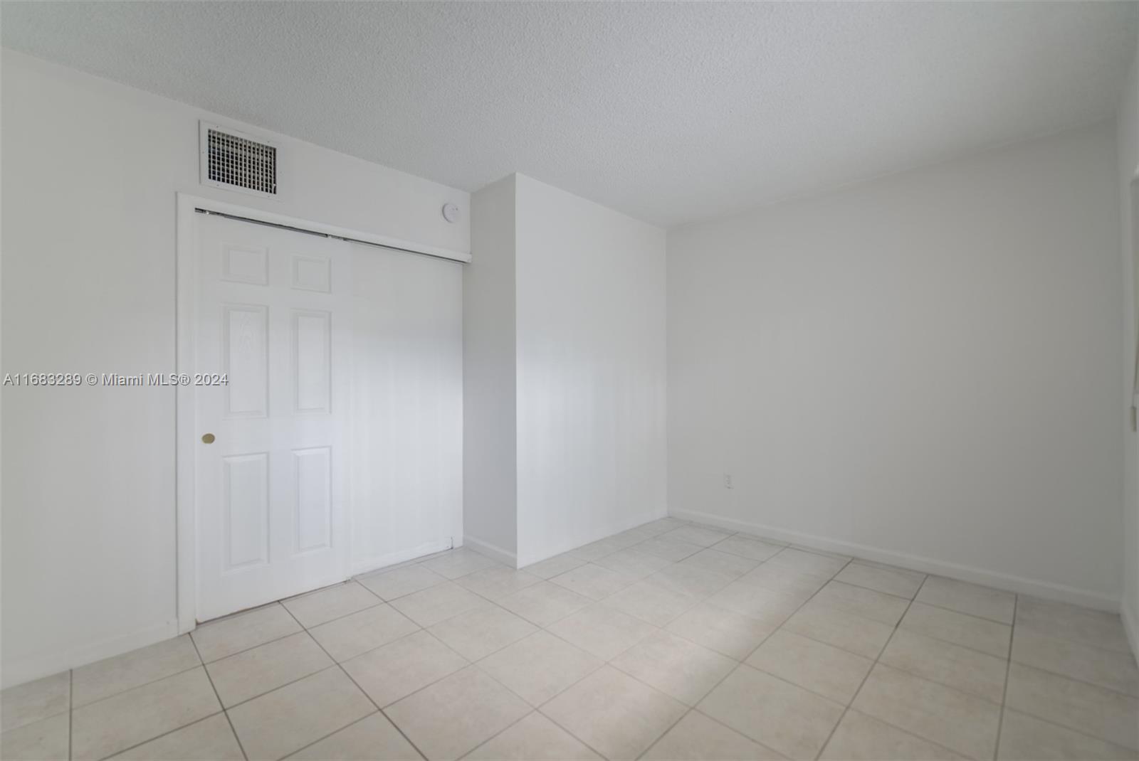 926 Michigan Ave #1, Miami Beach, Florida image 27