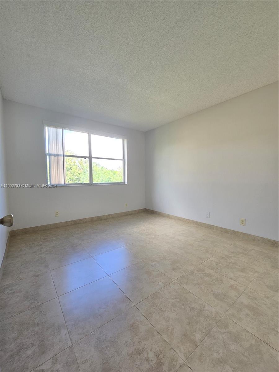 8977 Wiles Rd #304, Coral Springs, Florida image 5