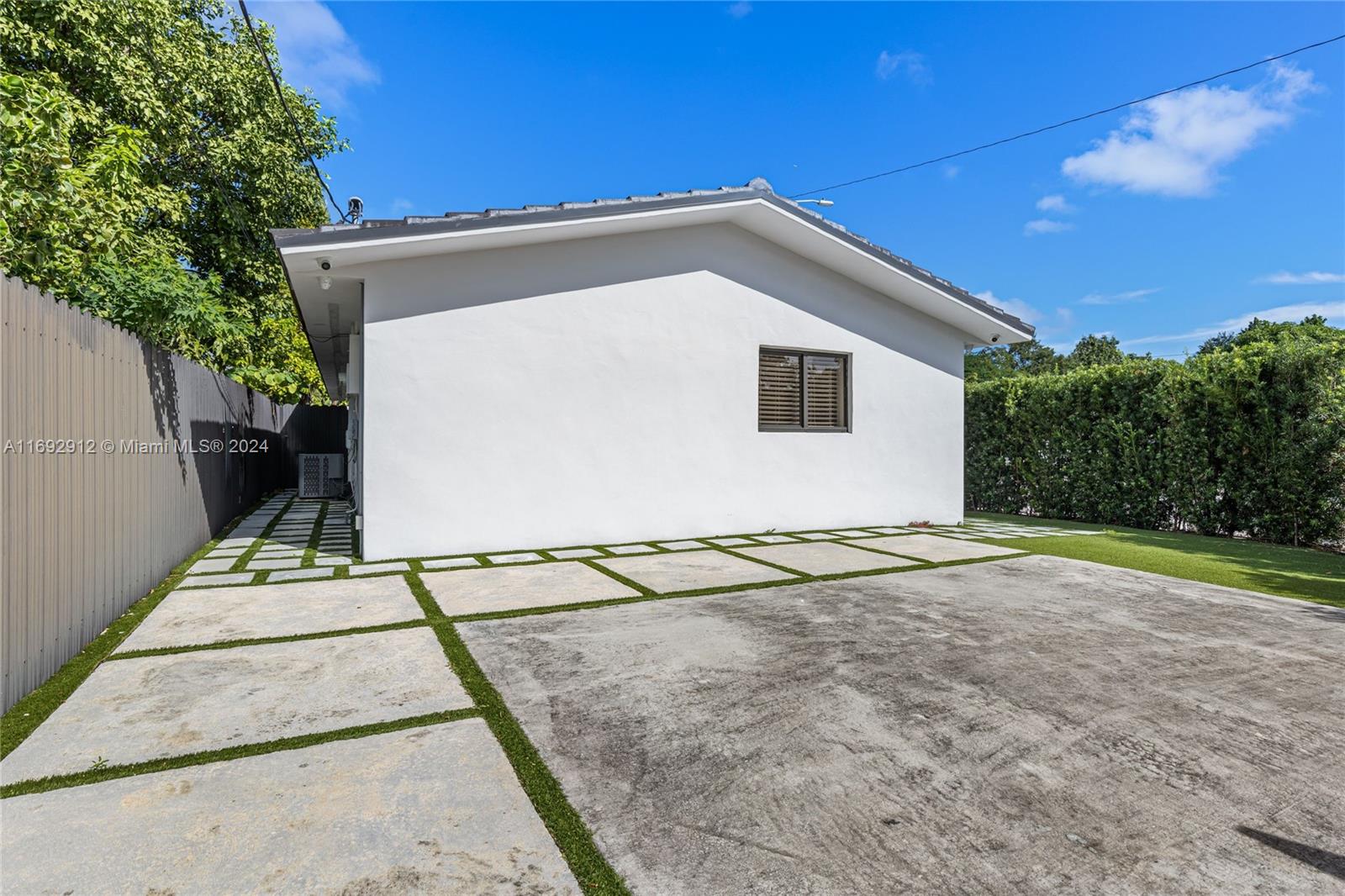 1 NW 60th St, Miami, Florida image 3