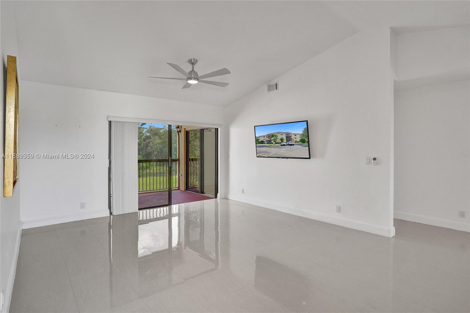 5661 Riverside Dr #306B7, Coral Springs, Florida image 10