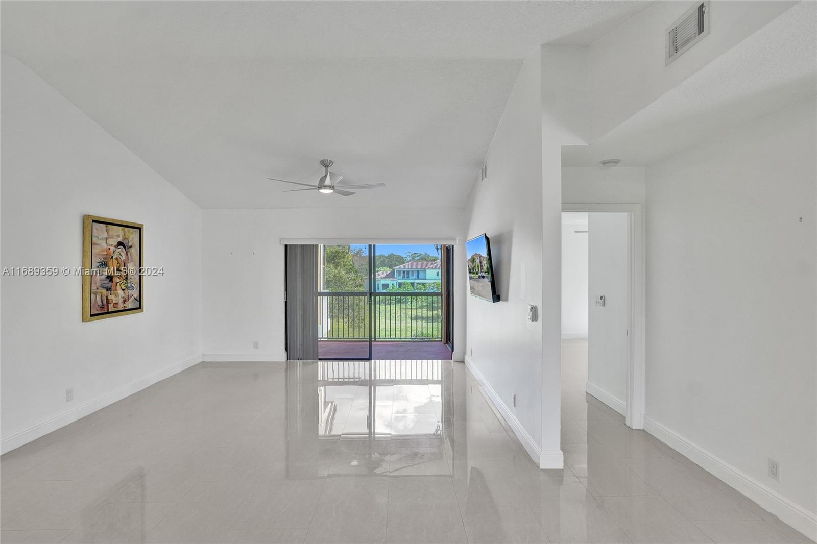 5661 Riverside Dr #306B7, Coral Springs, Florida image 11