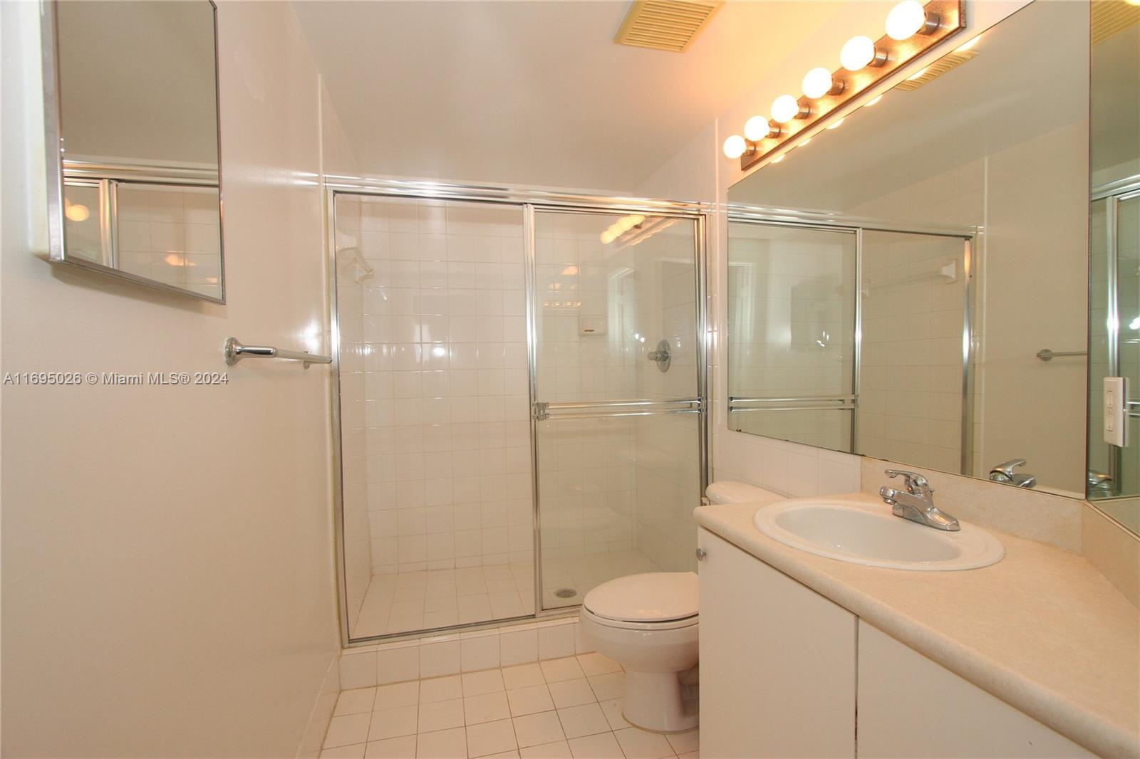 5085 NW 7th St #602, Miami, Florida image 13