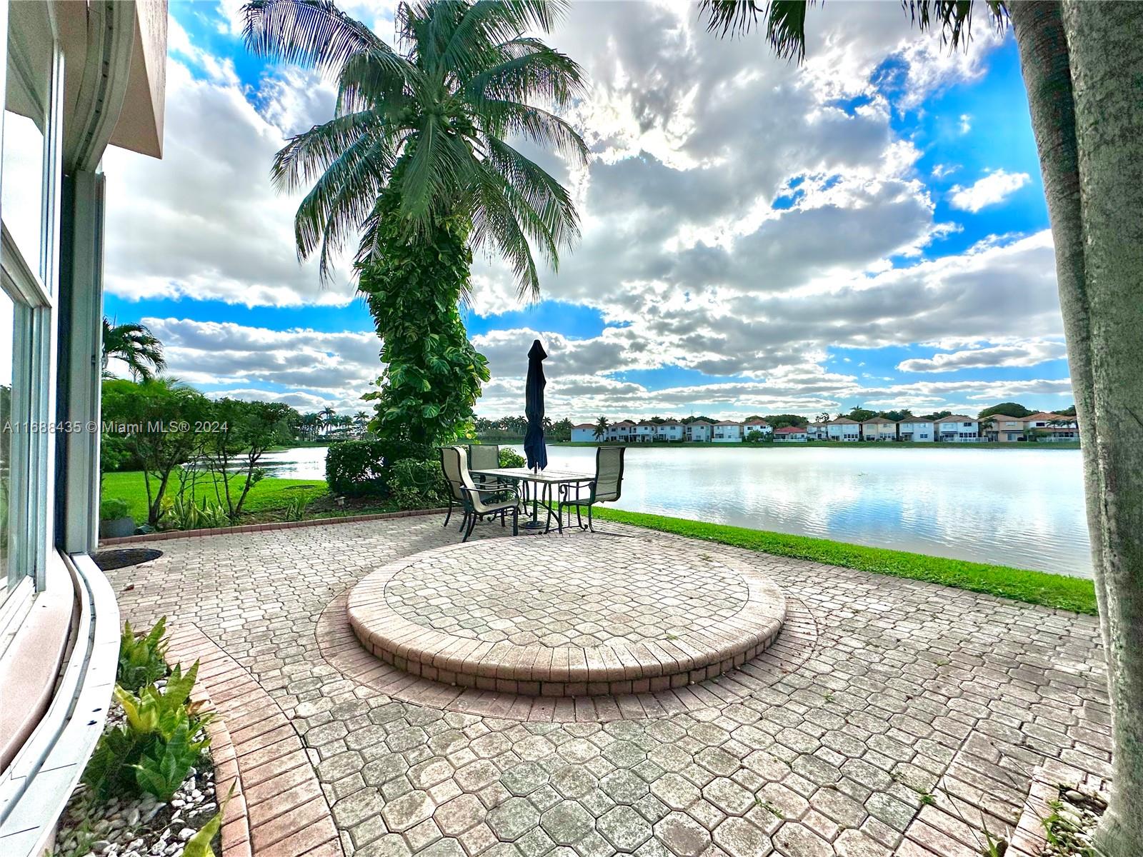 6854 NW 107th Pl, Doral, Florida image 33