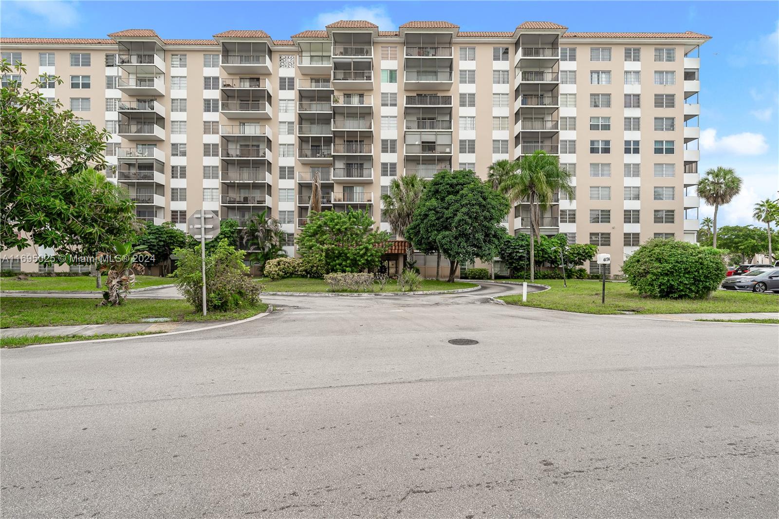 4174 Inverrary Dr #202, Lauderhill, Florida image 1