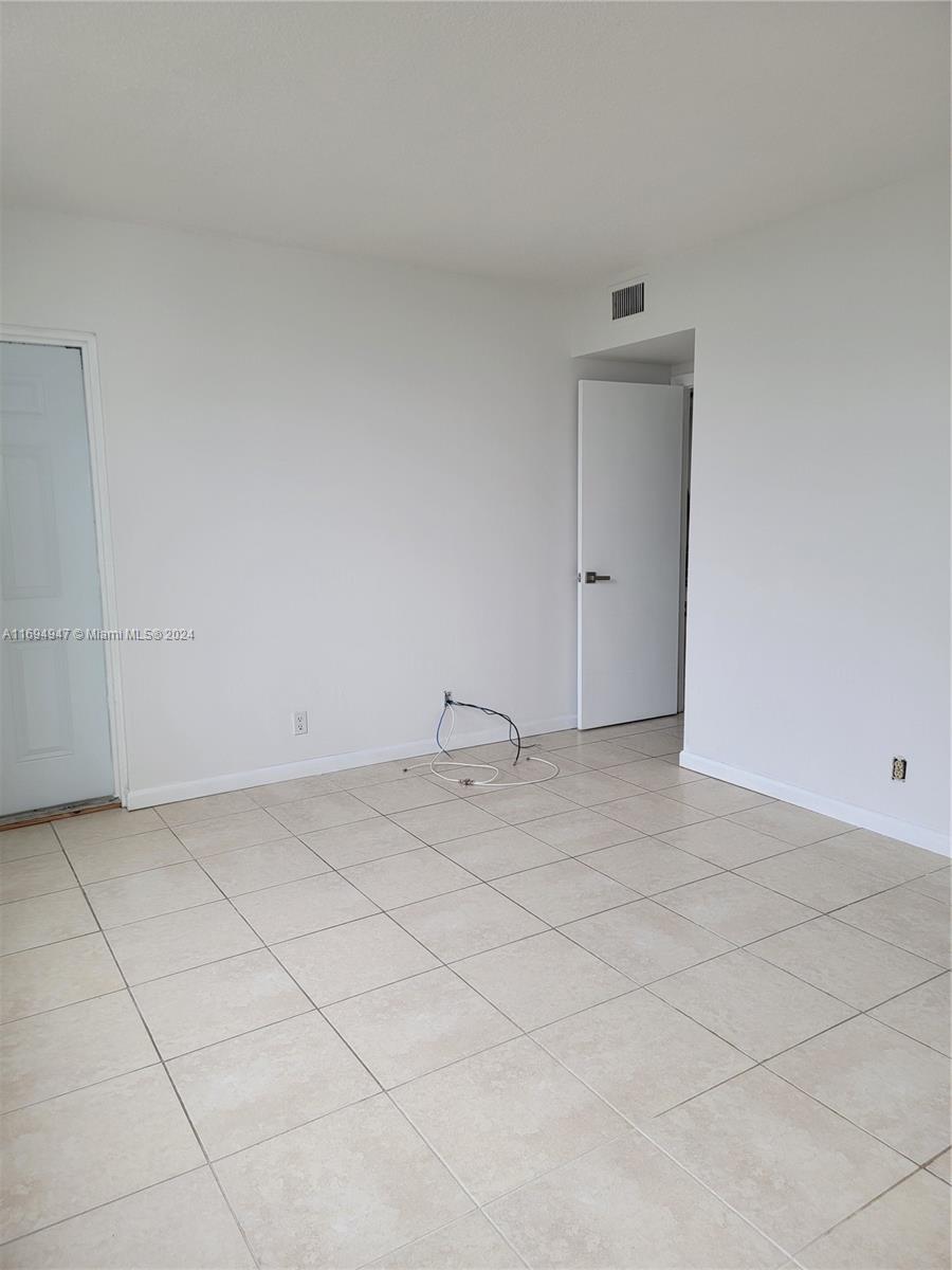 4400 Hillcrest Dr #304-A, Hollywood, Florida image 7