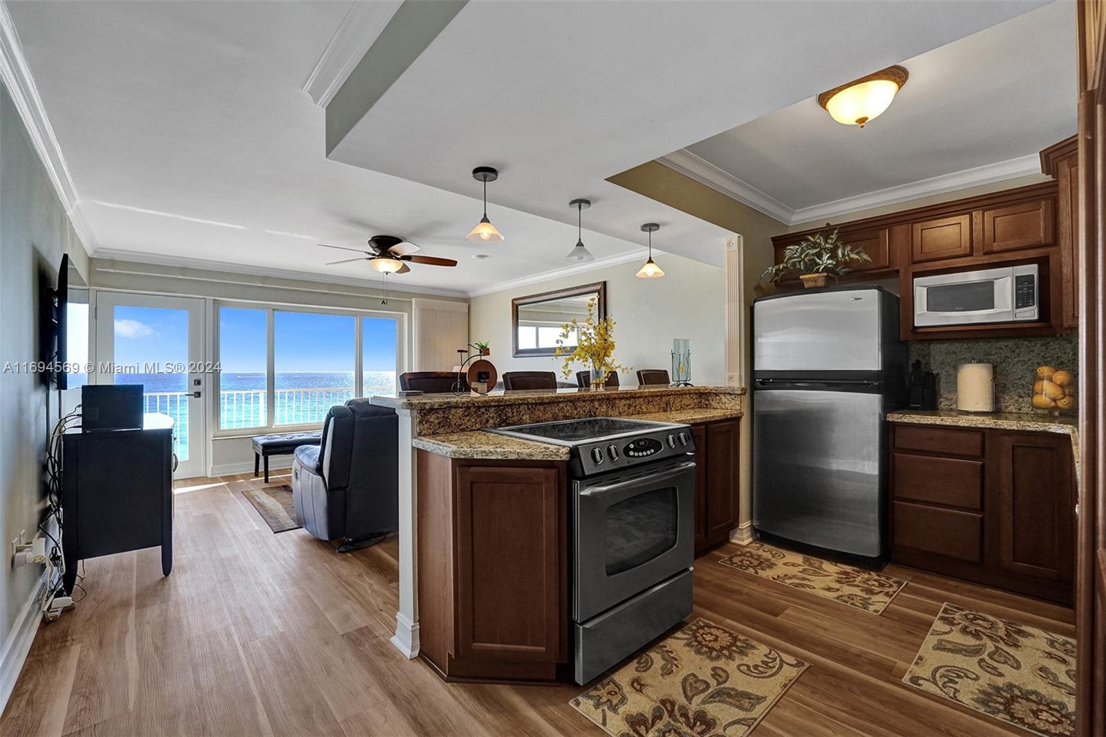 300 Oregon St #503, Hollywood, Florida image 6