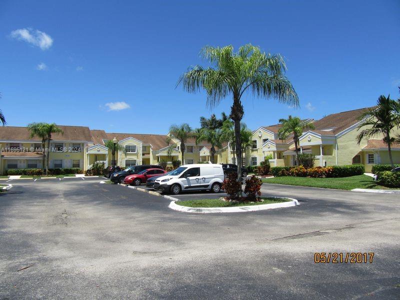 2506 SE 19th Pl #203-A, Homestead, Florida image 2