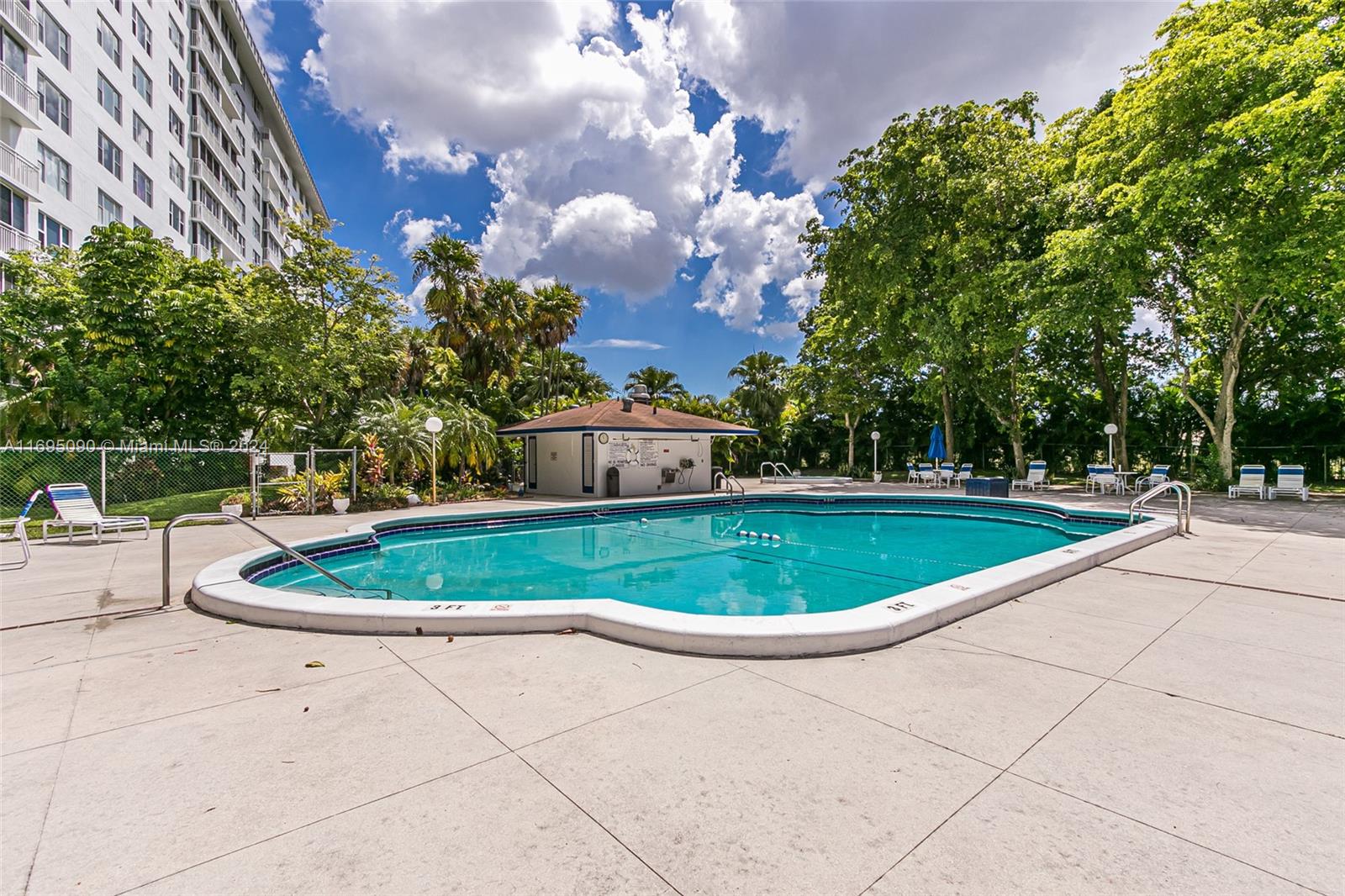 Residential, Hollywood, Florida image 17