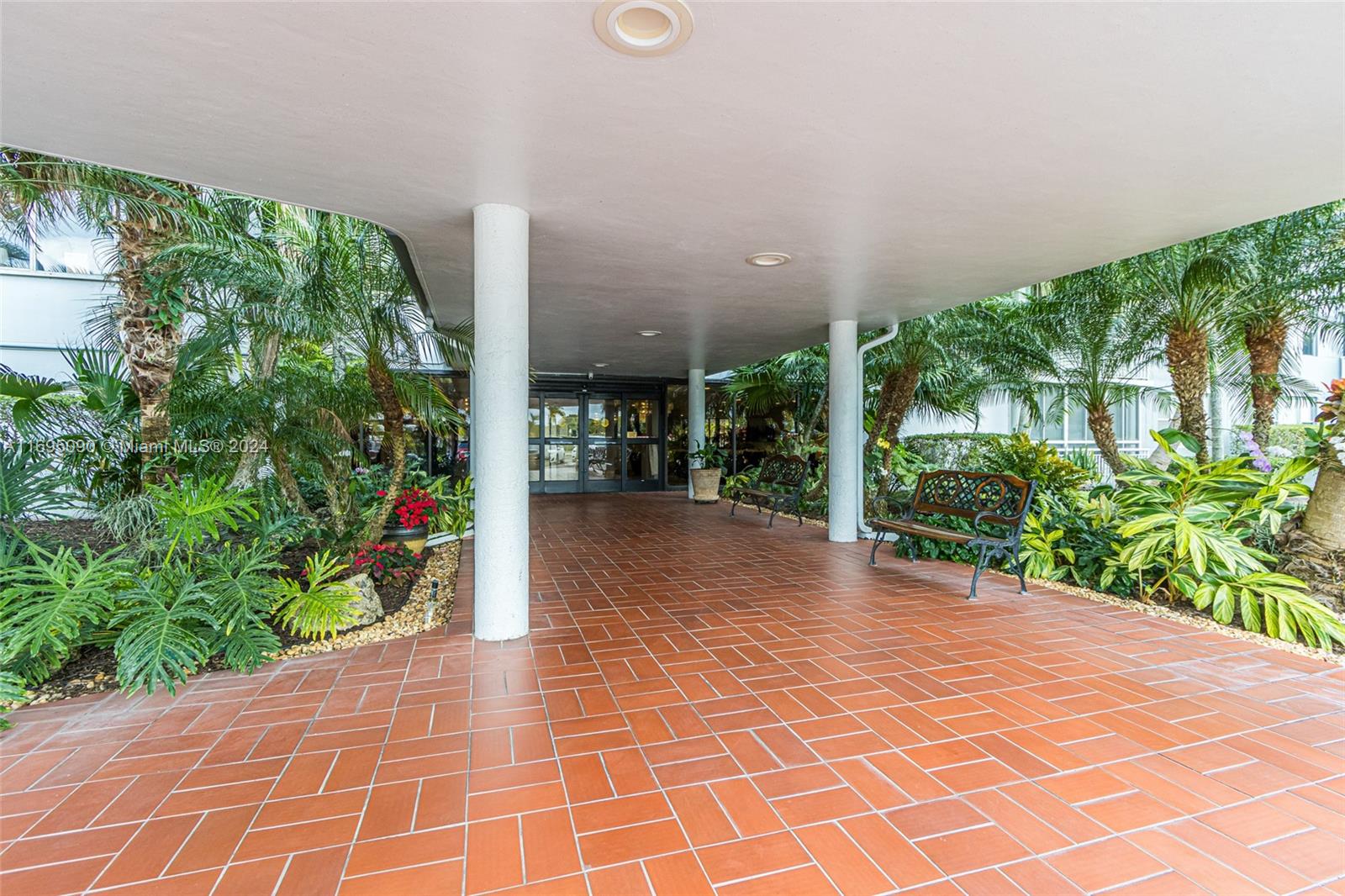 Residential, Hollywood, Florida image 20