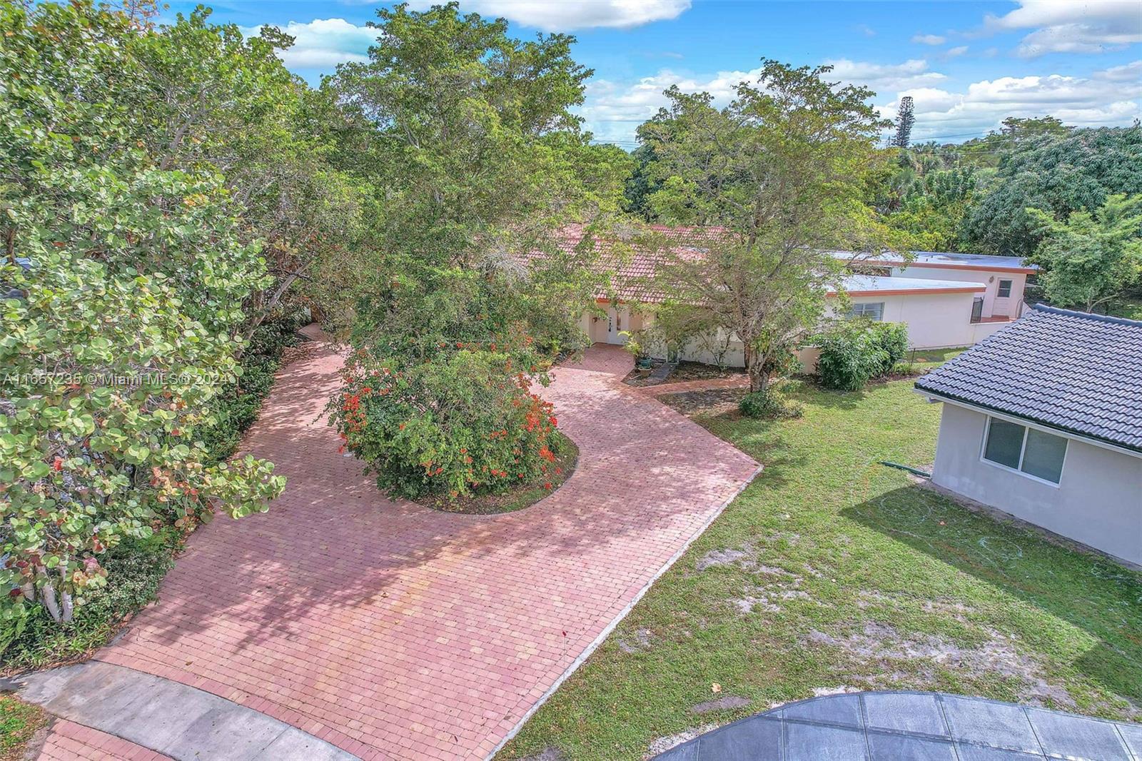 600 Camellia Court, Plantation, Florida image 11