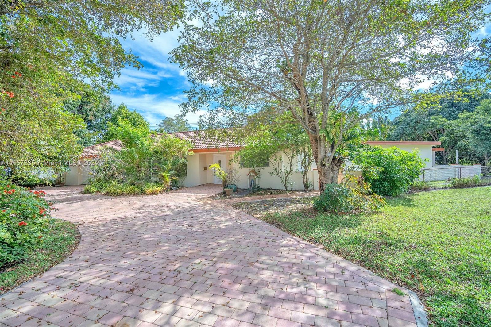 600 Camellia Court, Plantation, Florida image 12