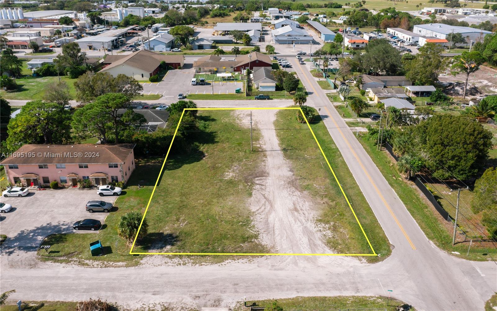 943 Kanner Dr, Fort Pierce, Florida image 3