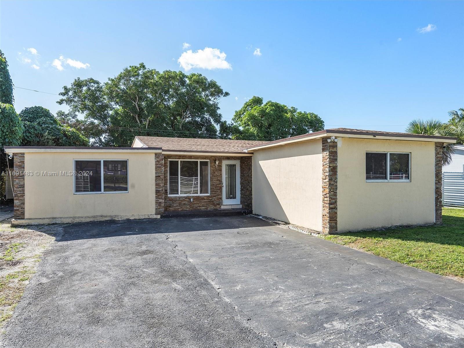 Residential, Miami Gardens, Florida image 8