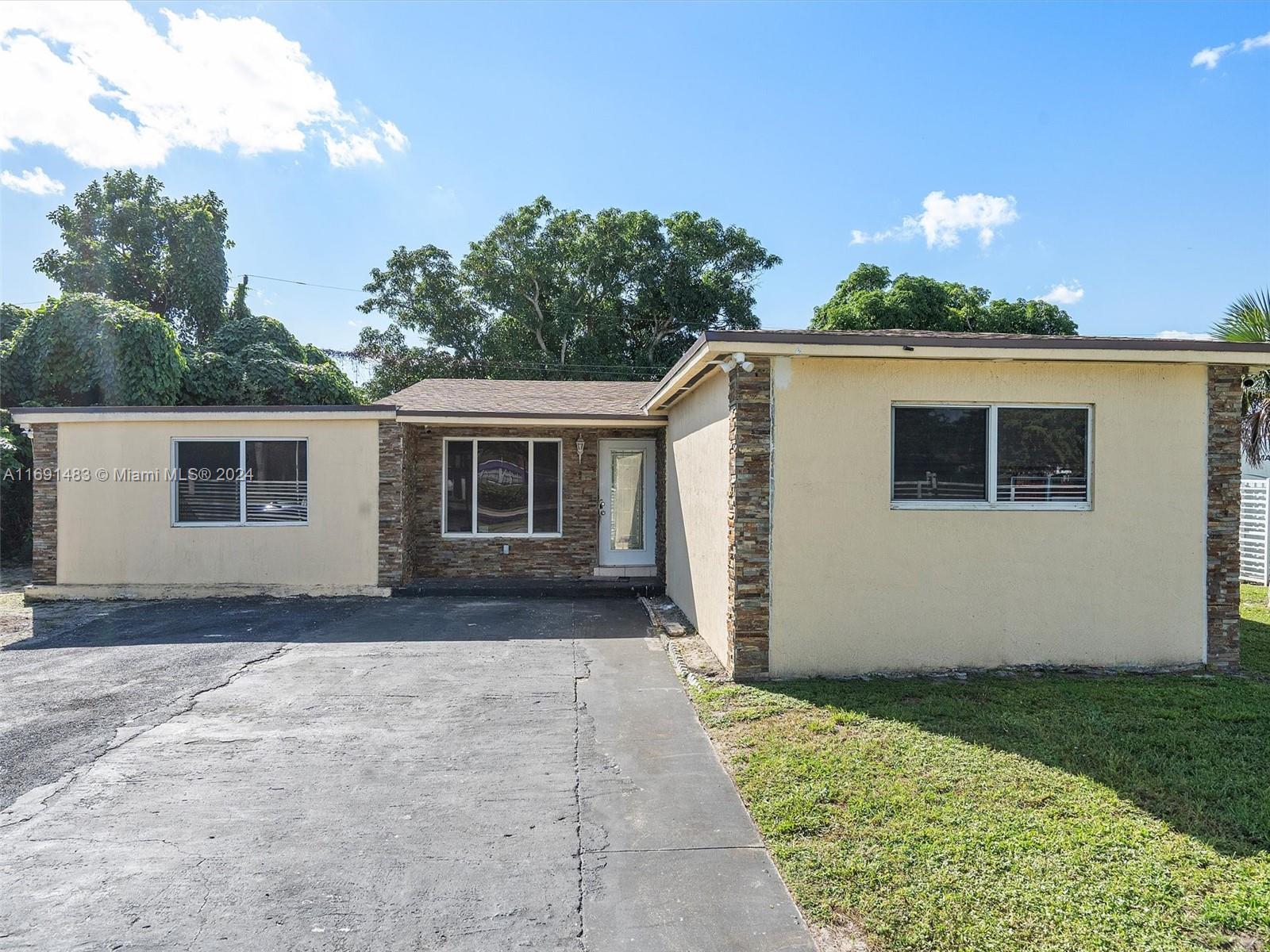 Residential, Miami Gardens, Florida image 9