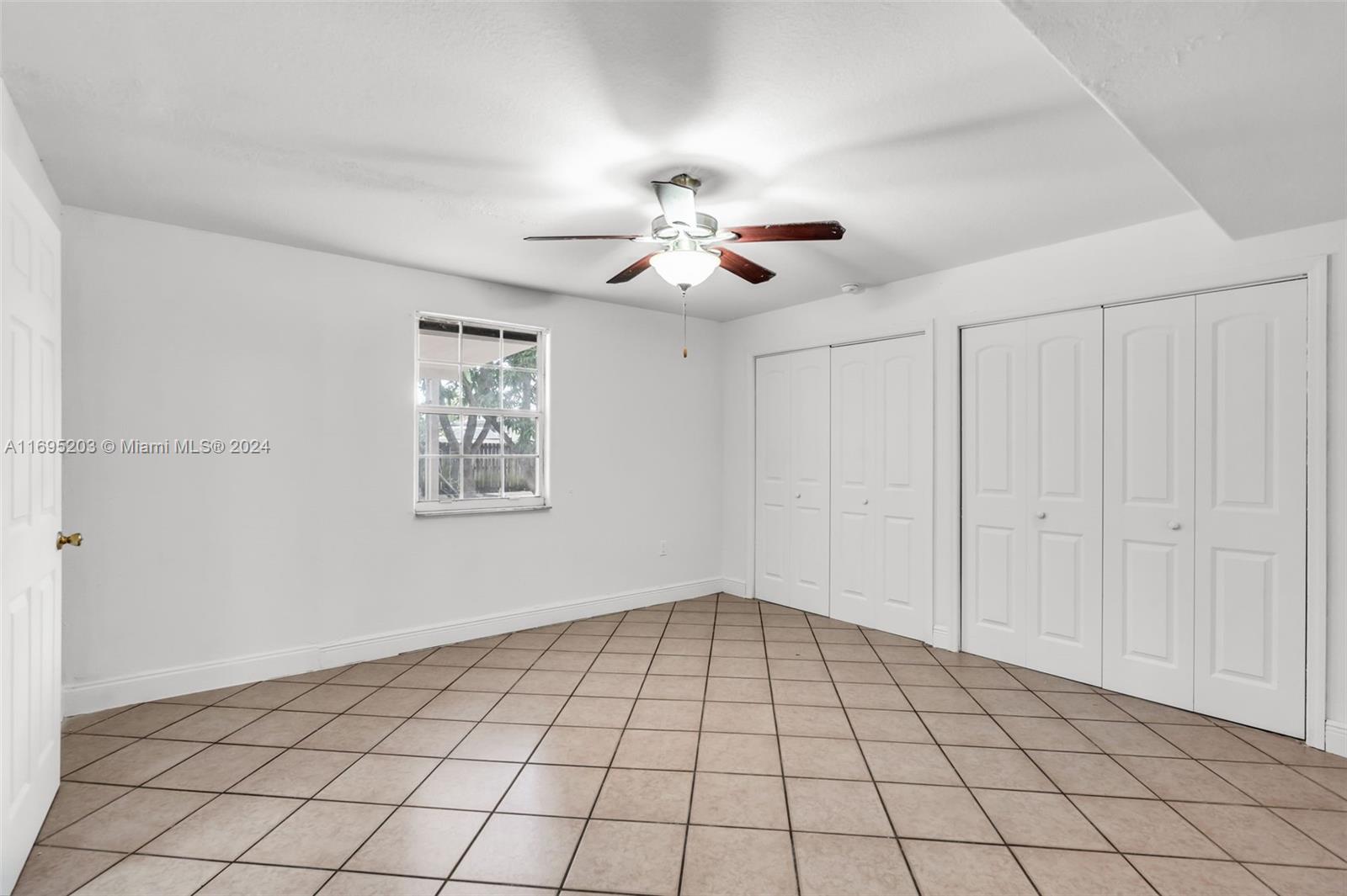 271 E 33rd St, Hialeah, Florida image 12