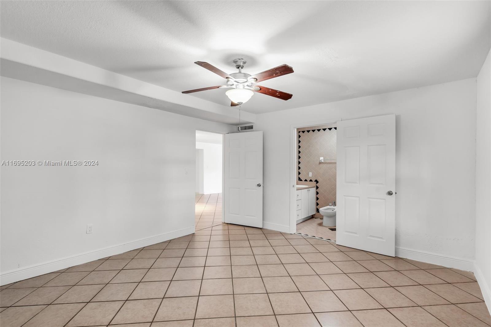 271 E 33rd St, Hialeah, Florida image 13