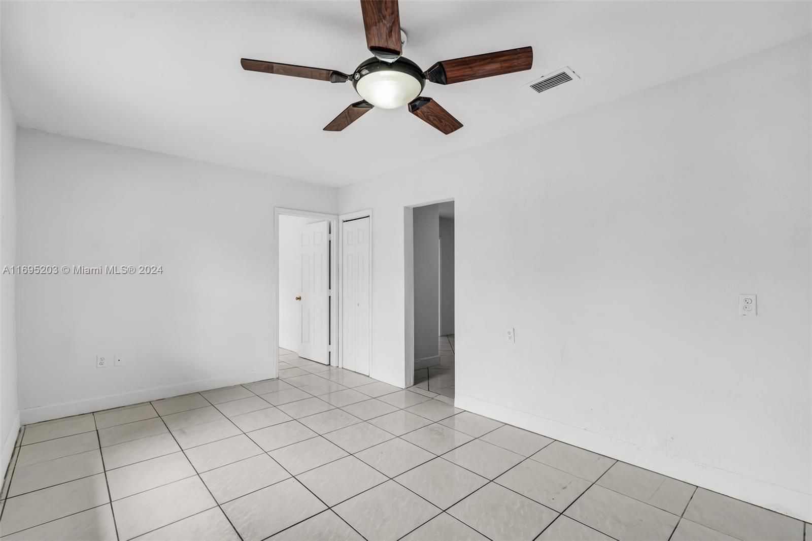 271 E 33rd St, Hialeah, Florida image 18