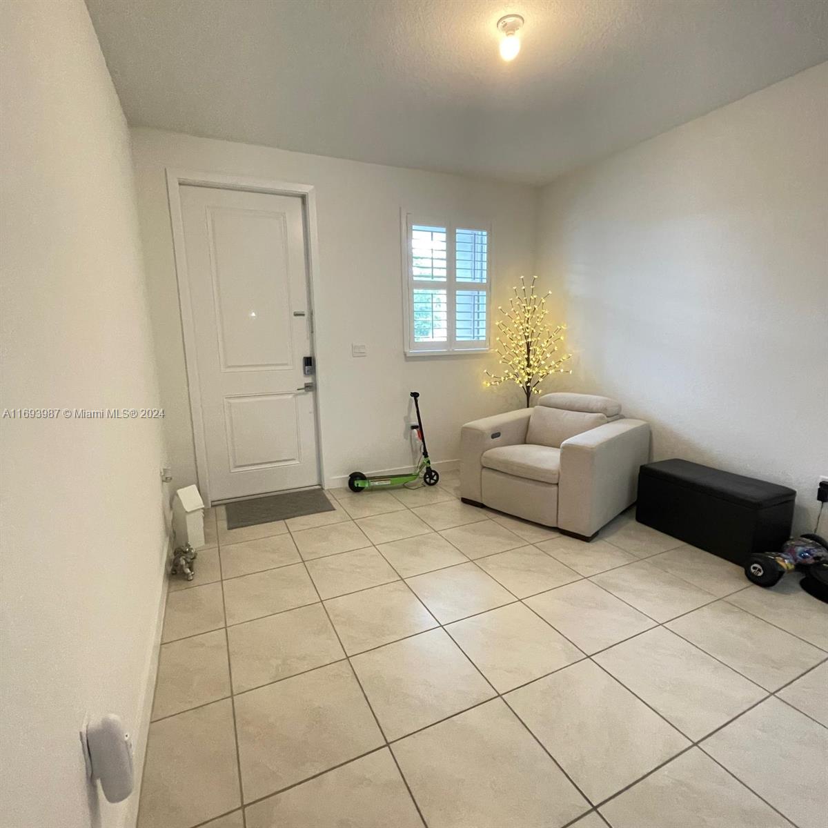 1737 SE 9th Ter, Homestead, Florida image 9