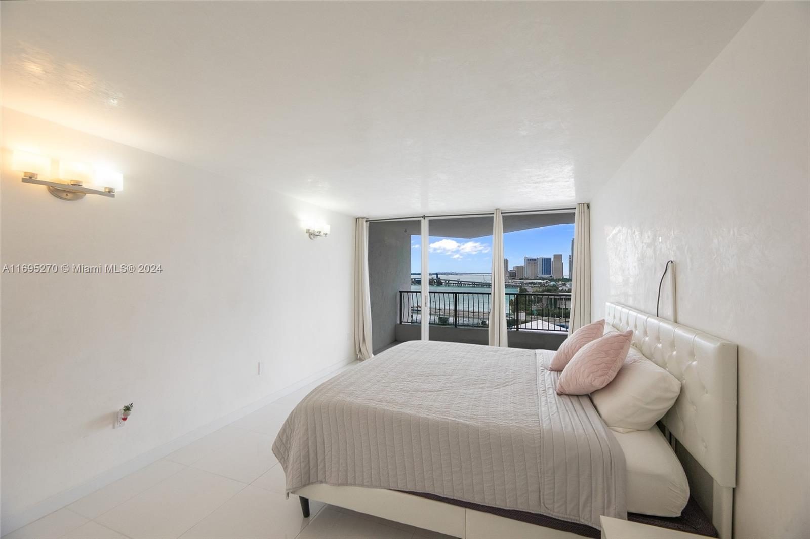 Listing Photo 11