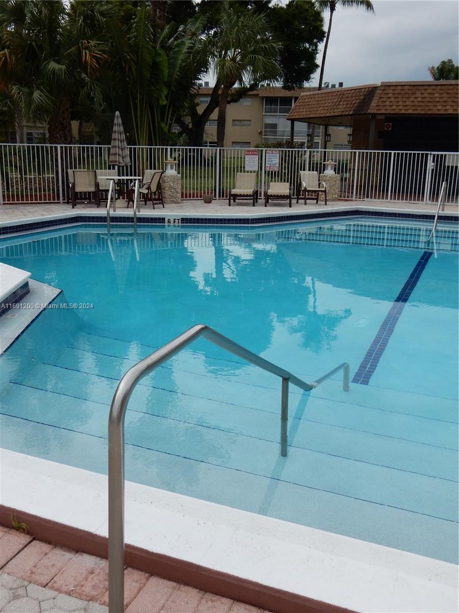 5051 W Oakland Park Blvd #302, Lauderdale Lakes, Florida image 42