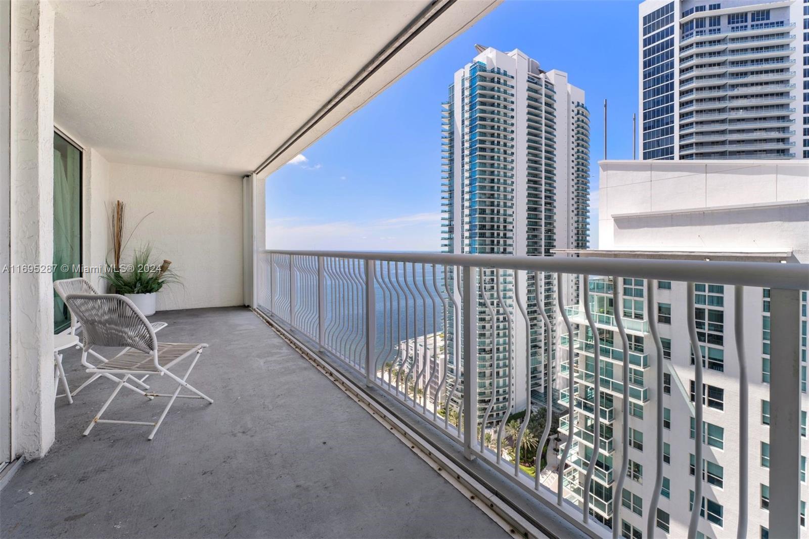 1200 Brickell Bay Dr #2707, Miami, Florida image 1