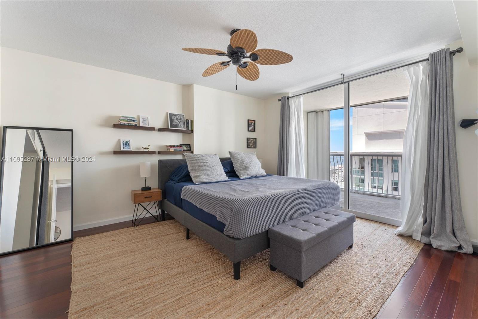 1200 Brickell Bay Dr #2707, Miami, Florida image 13