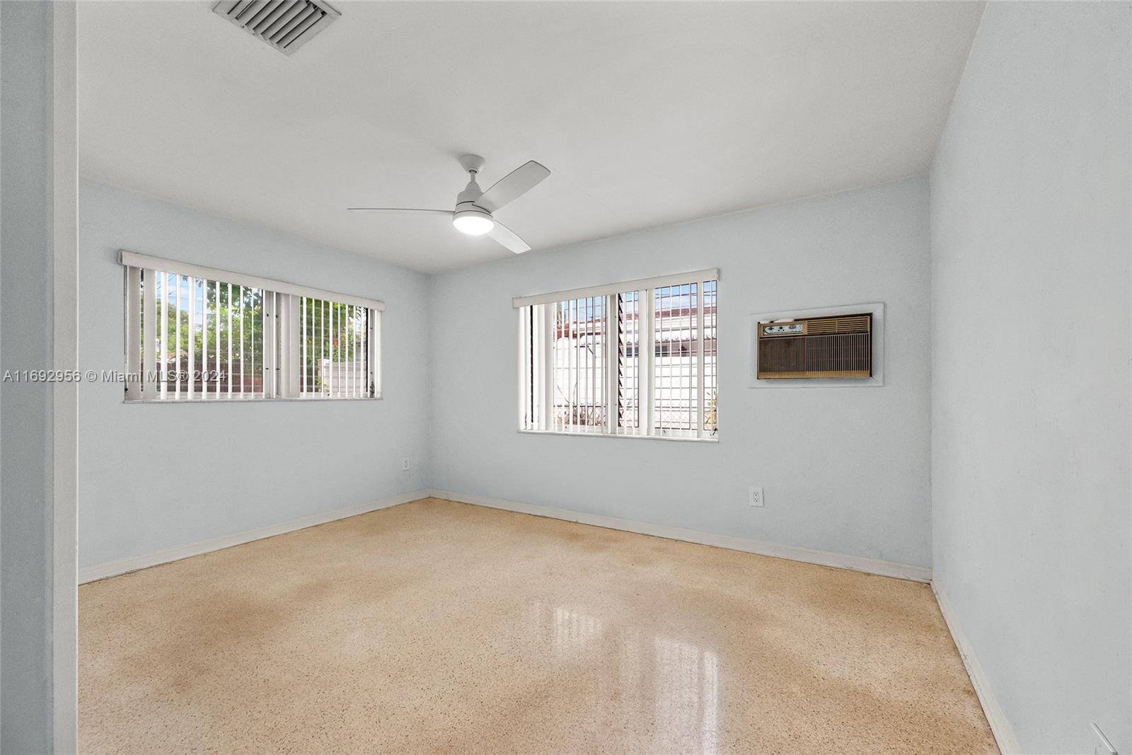 1009 NE 18th St, Fort Lauderdale, Florida image 28