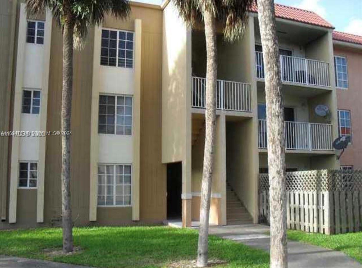 5201 Geneva Way #301, Doral, Florida image 5