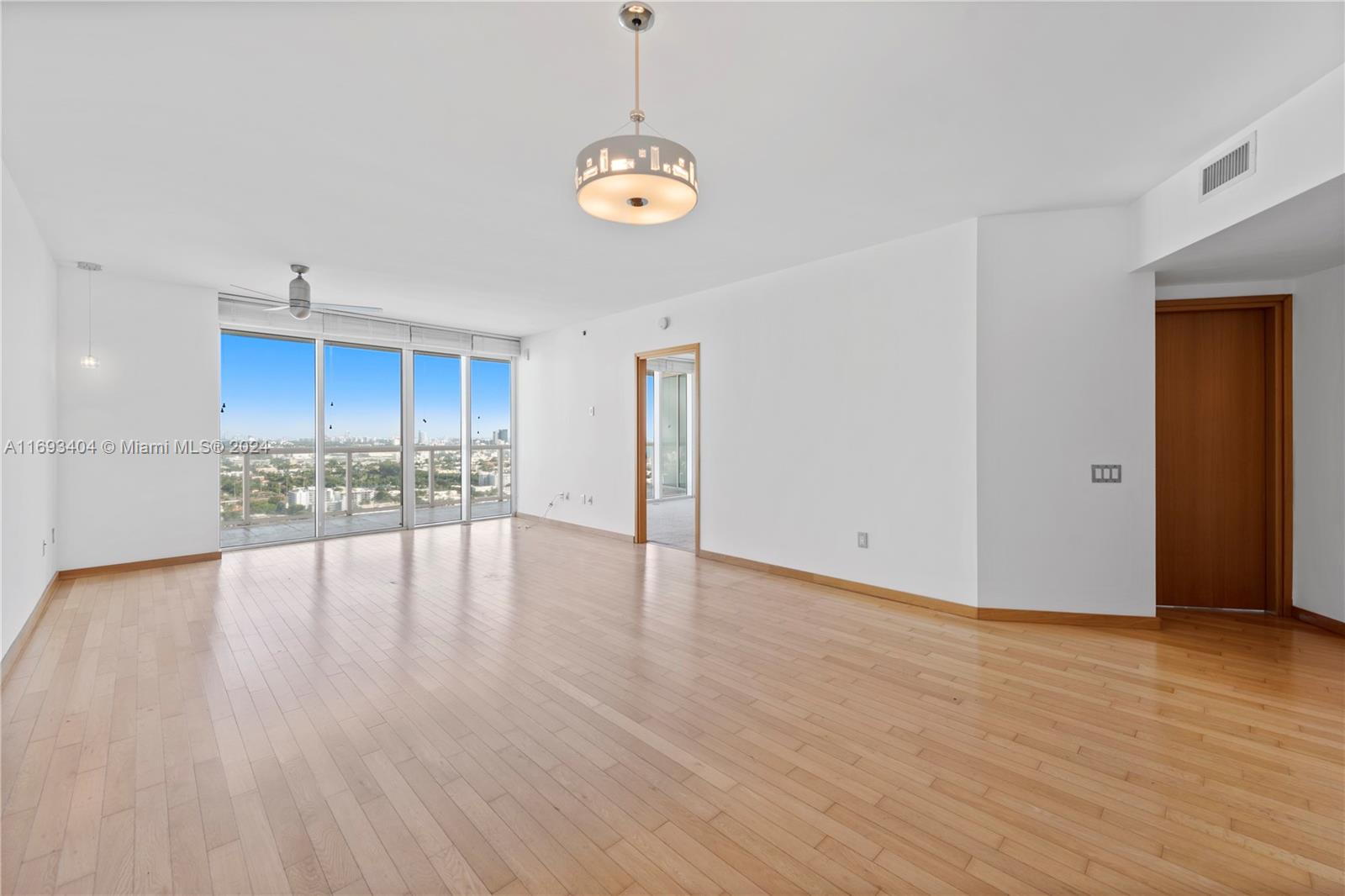 450 Alton Rd #3206, Miami Beach FL 33139