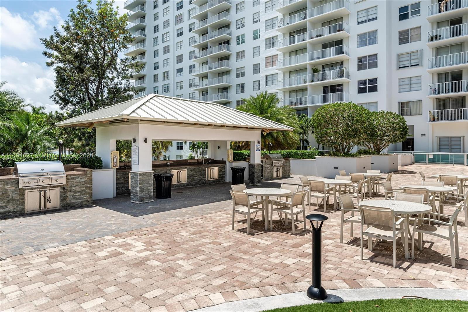 2851 NE 183rd St #1502E, Aventura, Florida image 29