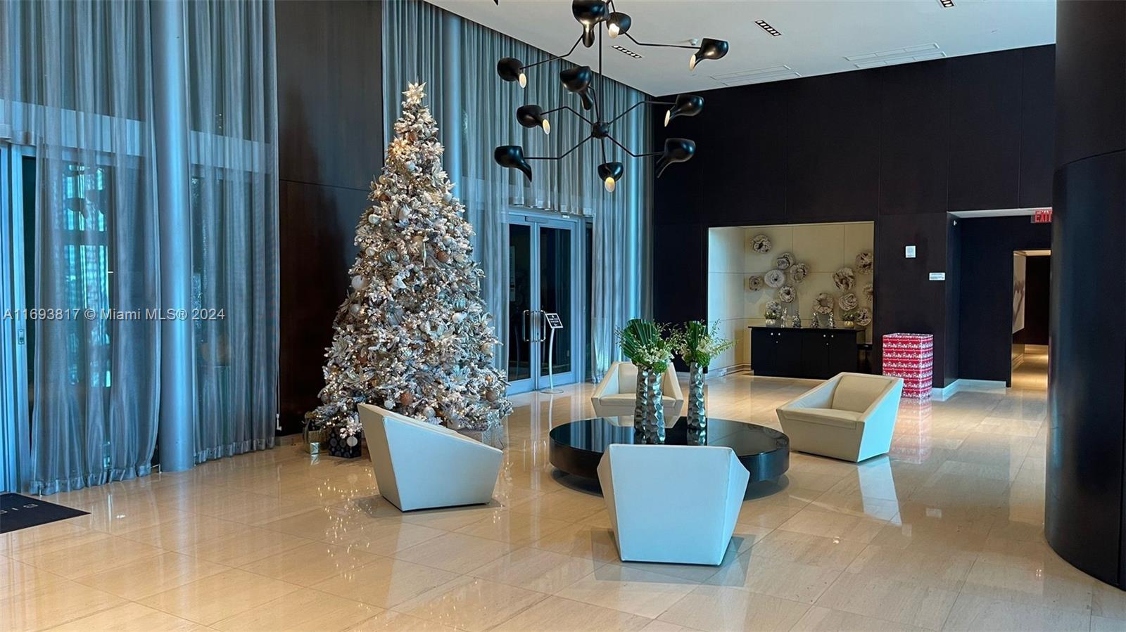 900 Biscayne Blvd #2812, Miami FL 33132