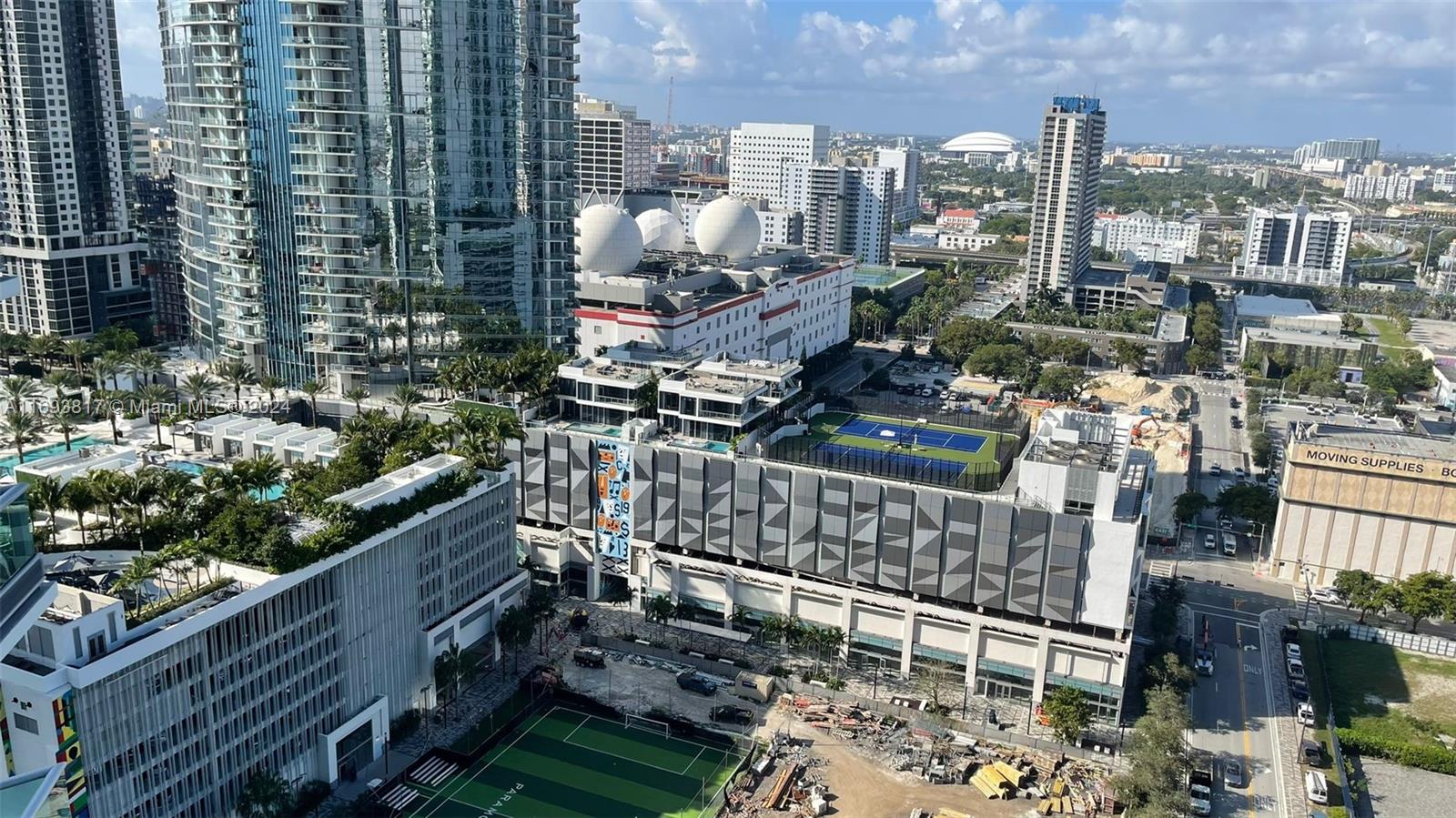 900 Biscayne Blvd #2812, Miami FL 33132