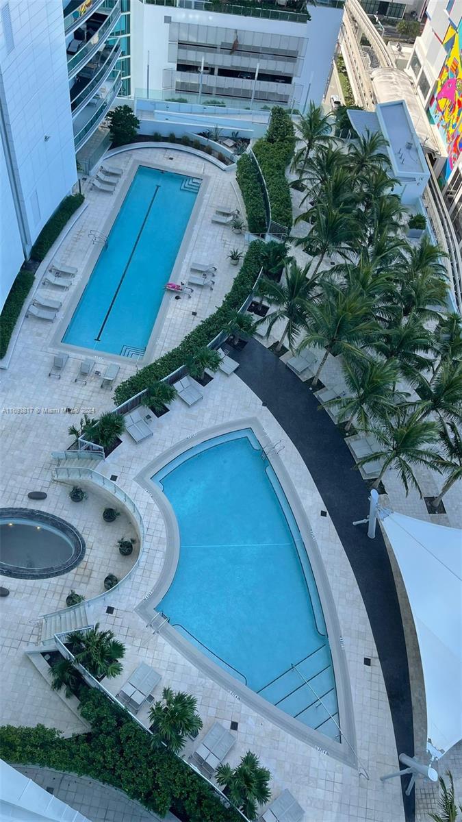900 Biscayne Blvd #2812, Miami FL 33132