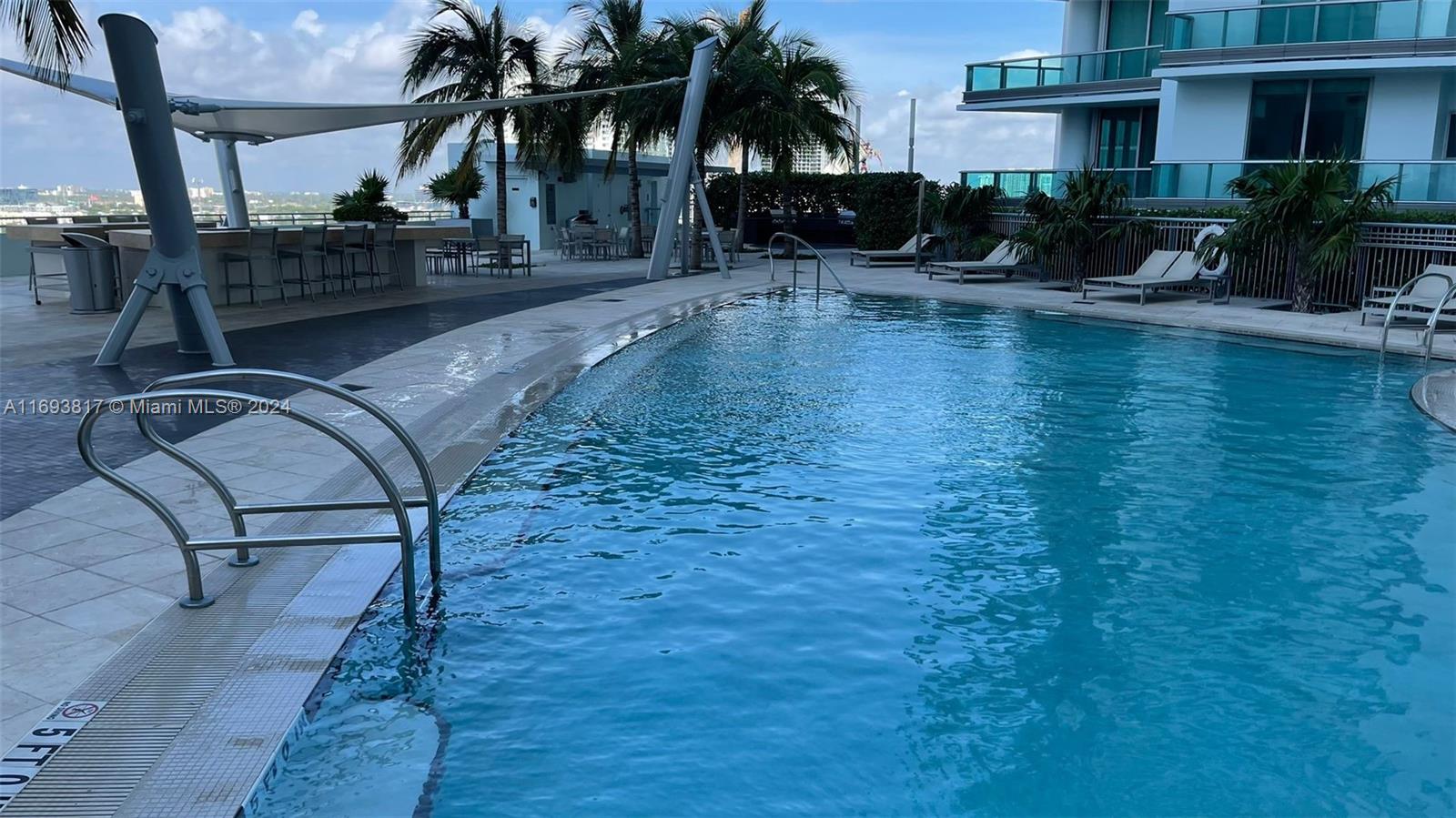900 Biscayne Blvd #2812, Miami FL 33132