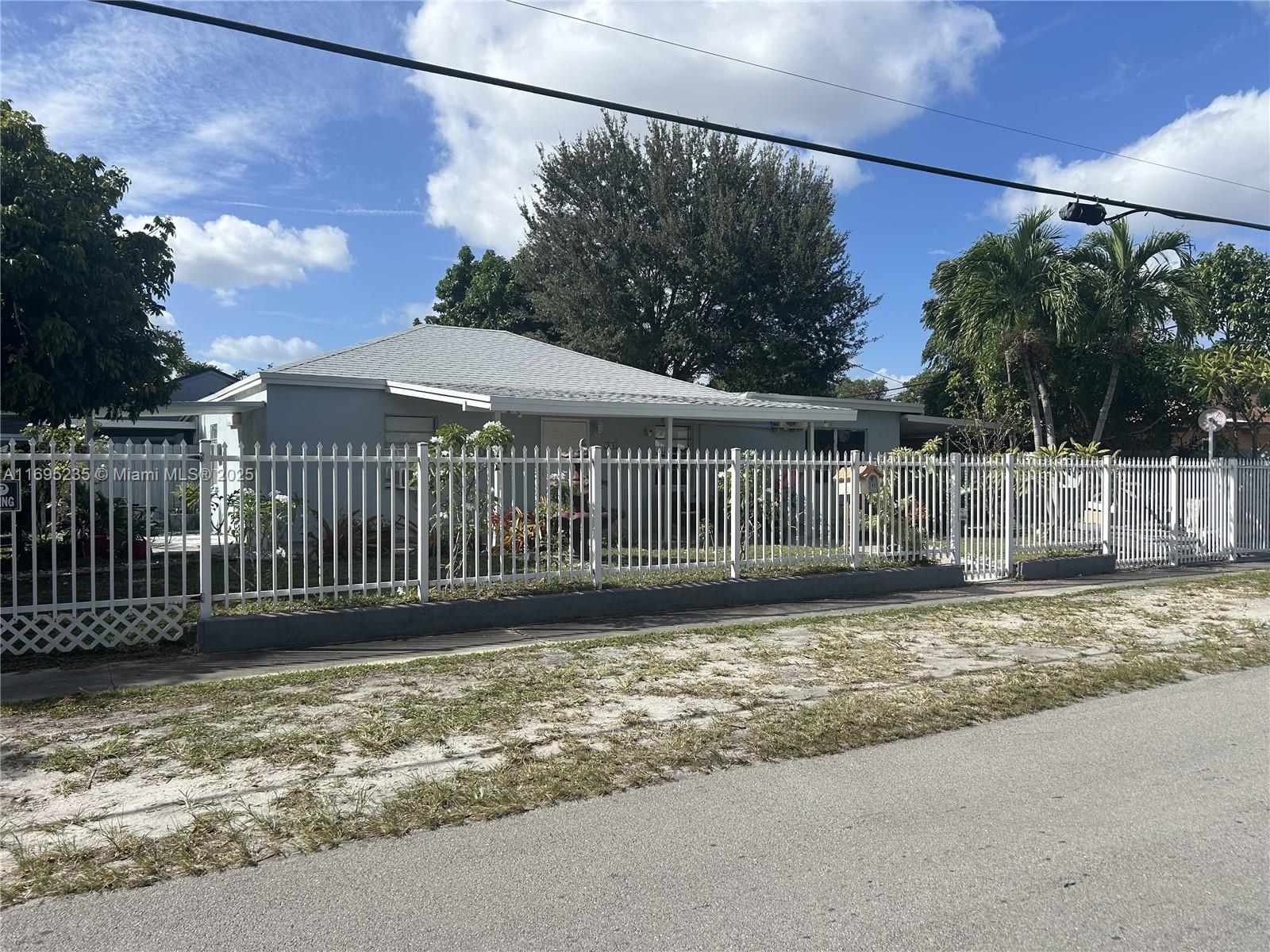 290 9 Ave, Hialeah, Florida image 3