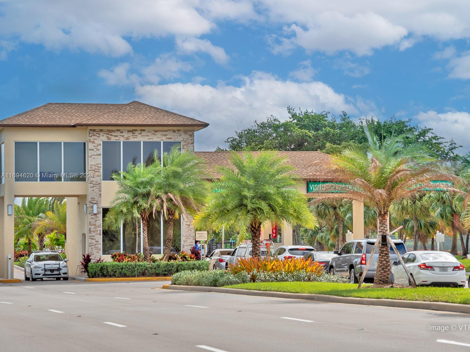 Residential, Pembroke Pines, Florida image 36