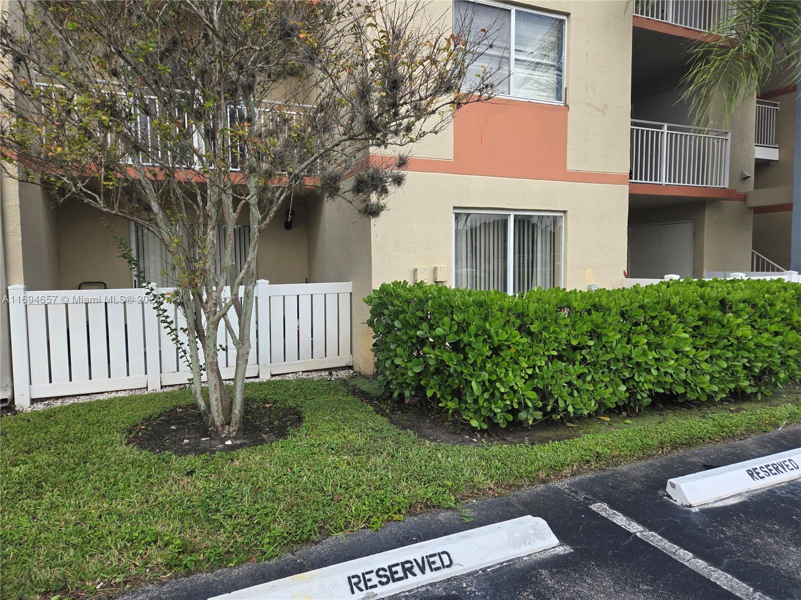 18810 NW 57th Ave #109, Hialeah, Florida image 23