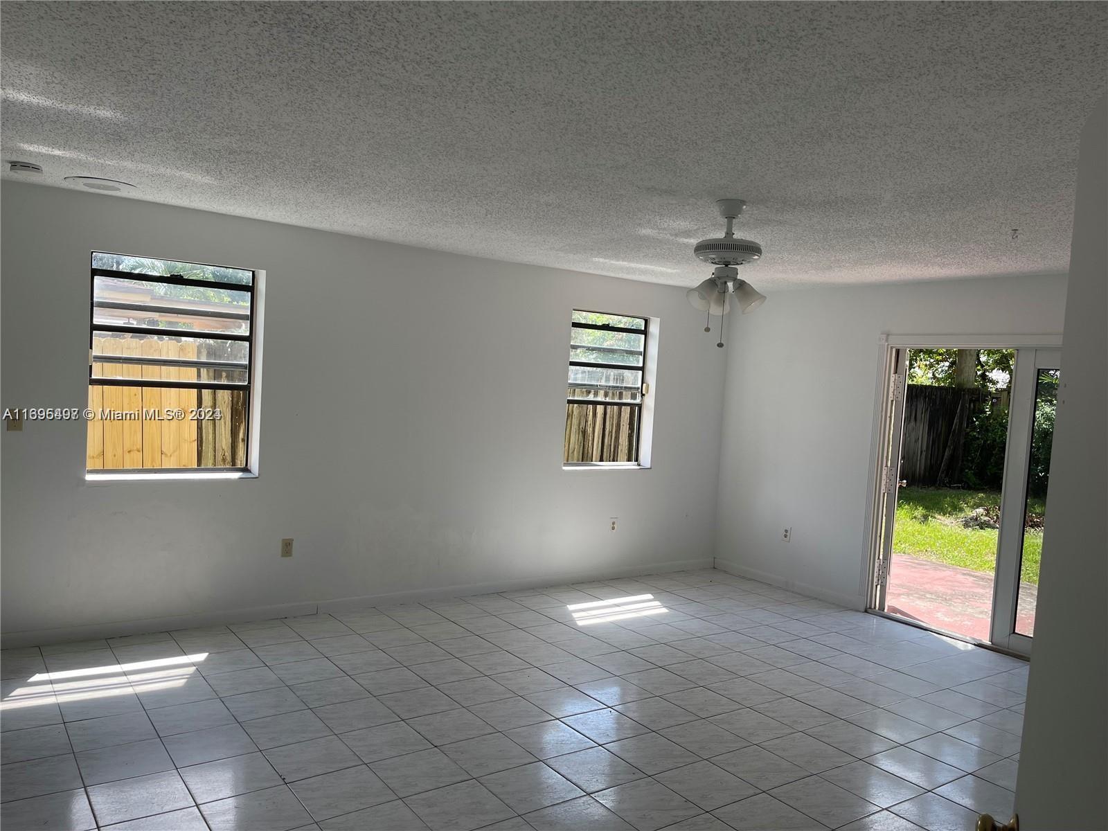 9860 SW 83rd St, Miami, Florida image 7