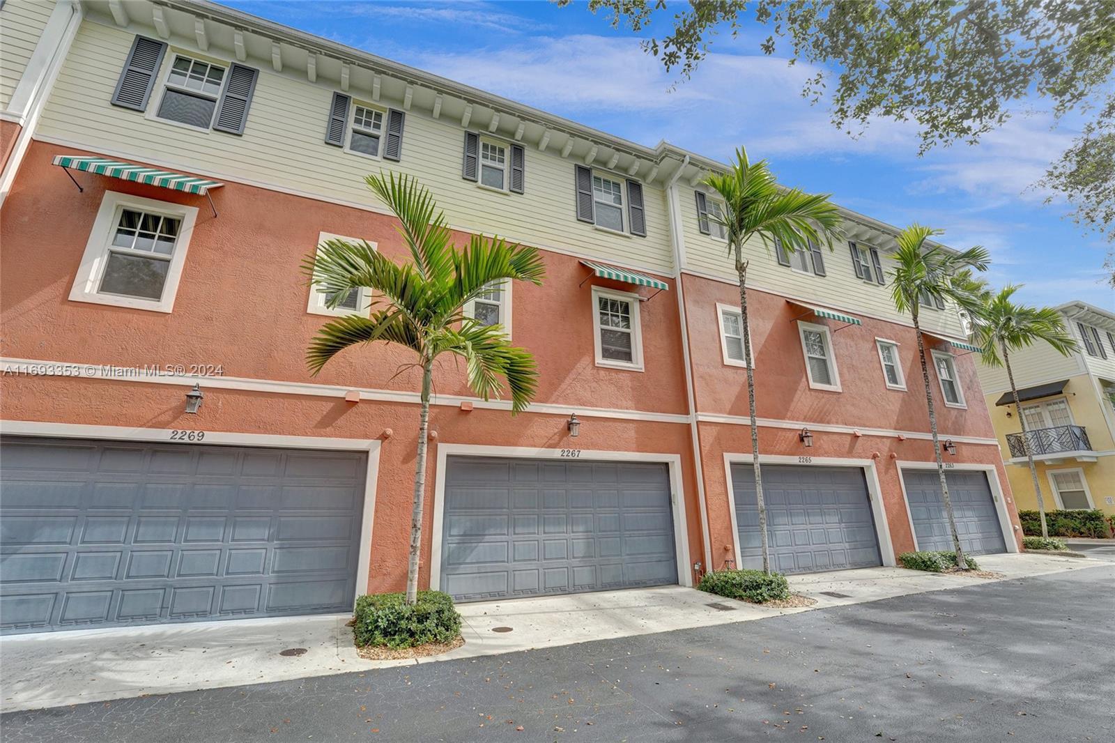 2267 NE 9th Ave, Wilton Manors, Florida image 2