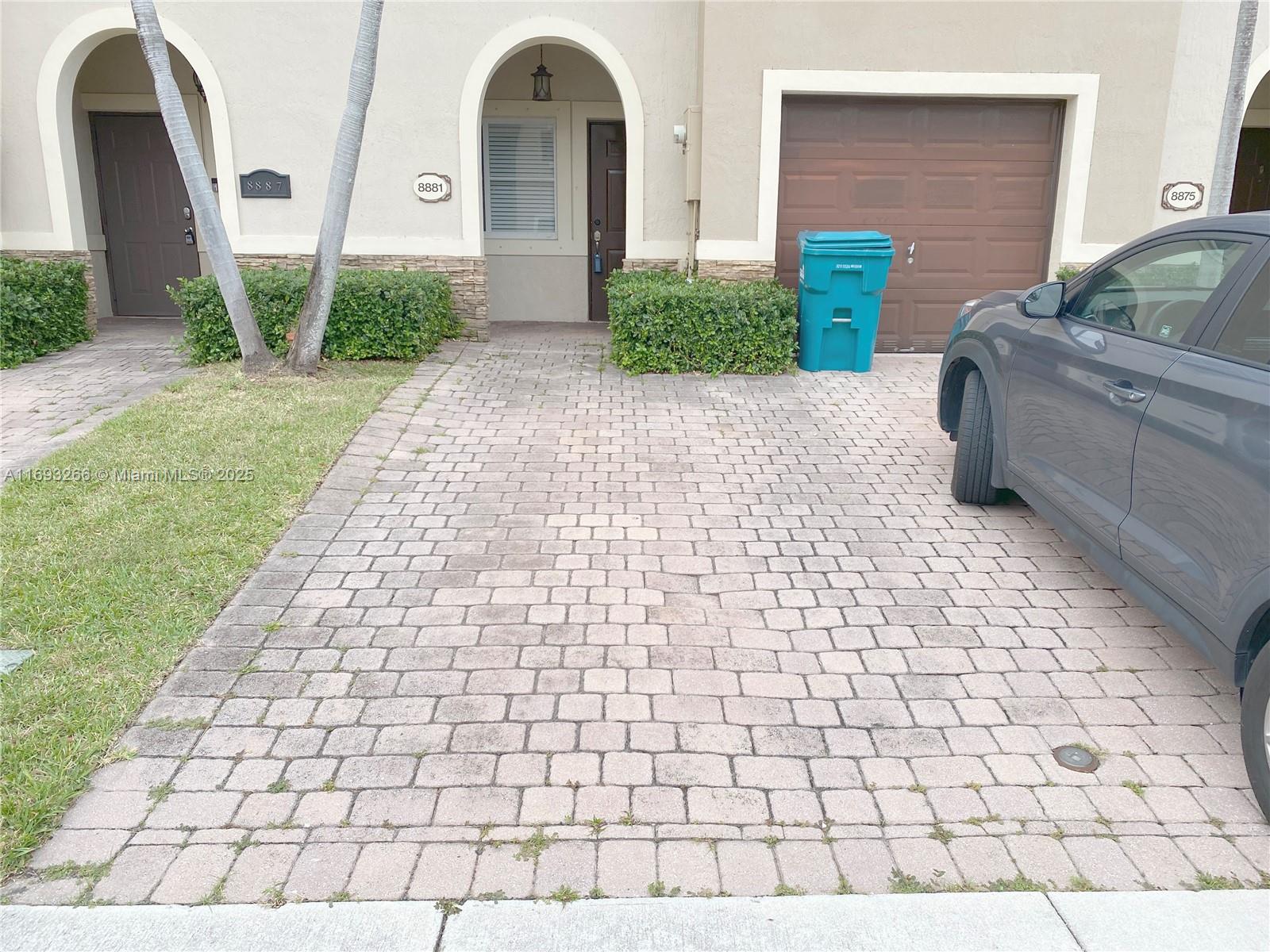 8881 SW 220th Ln, Cutler Bay, Florida image 31