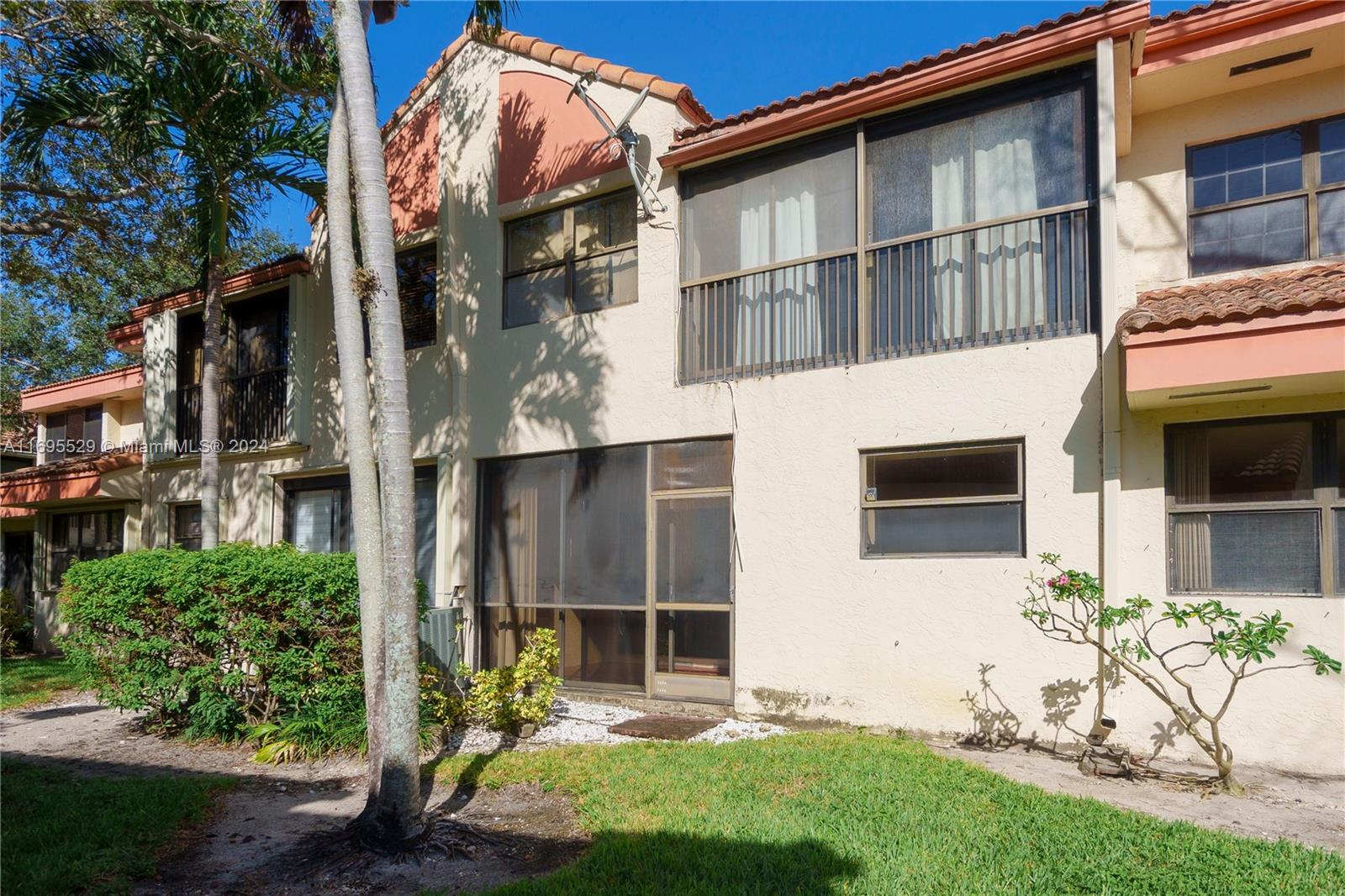 Residential, Hollywood, Florida image 22