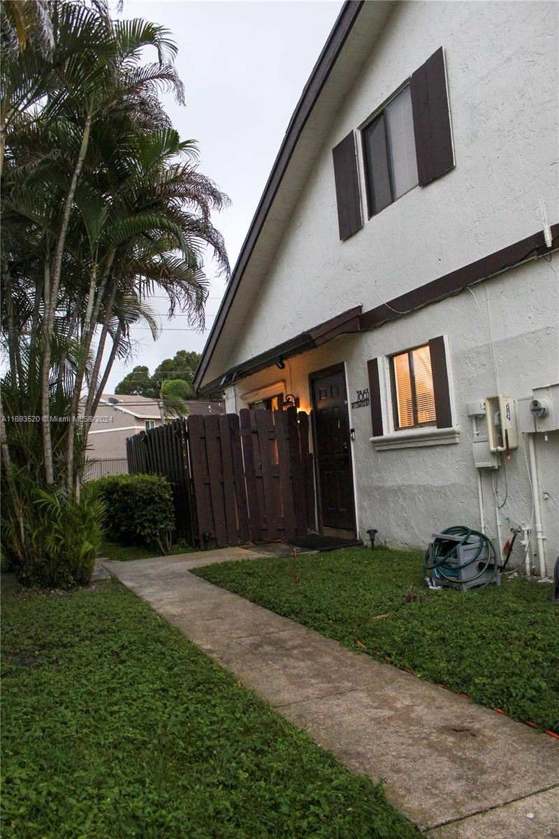 7863 Tam Oshanter Blvd, North Lauderdale, Florida image 1