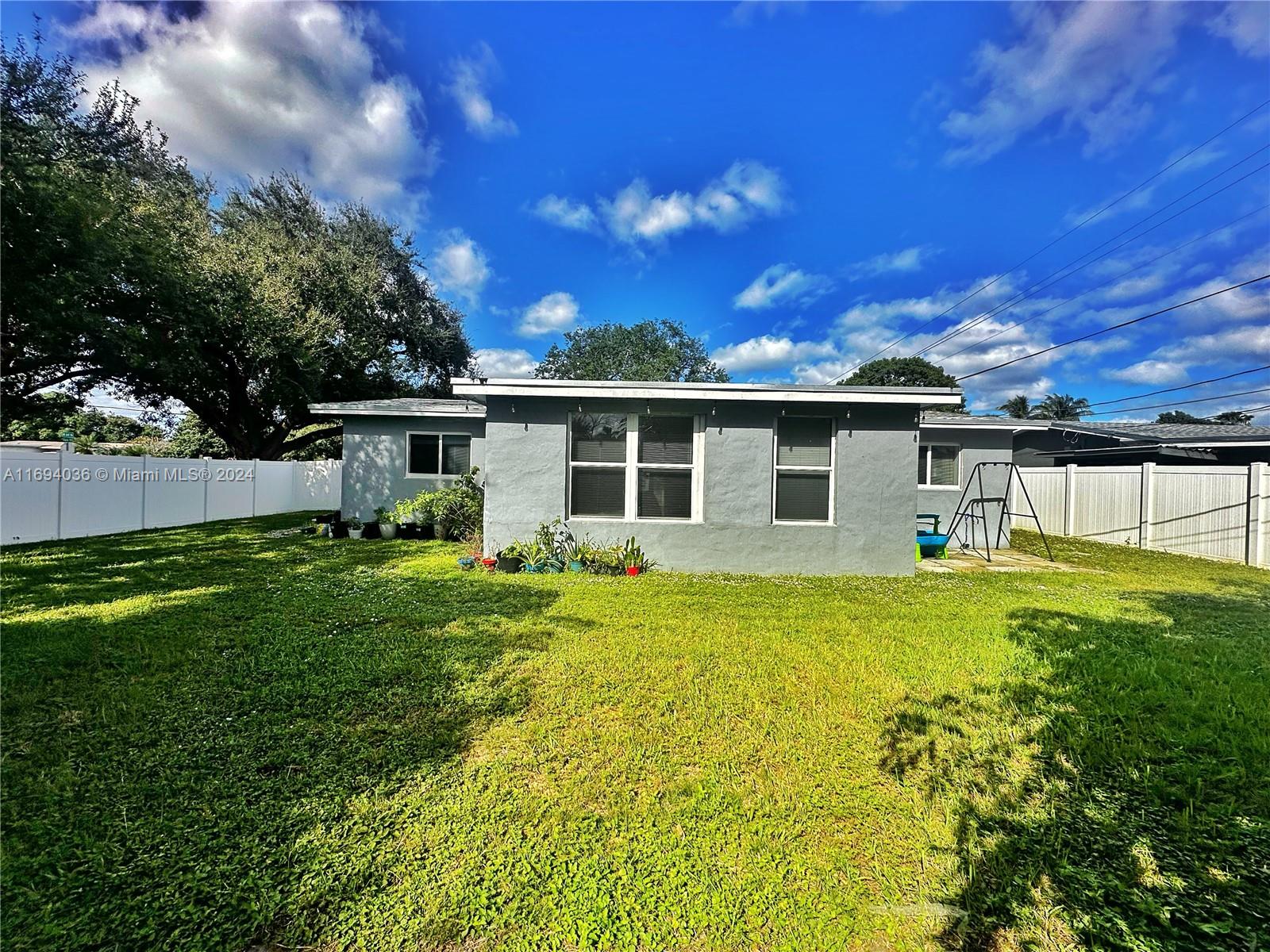 6390 Park St, Hollywood, Florida image 19