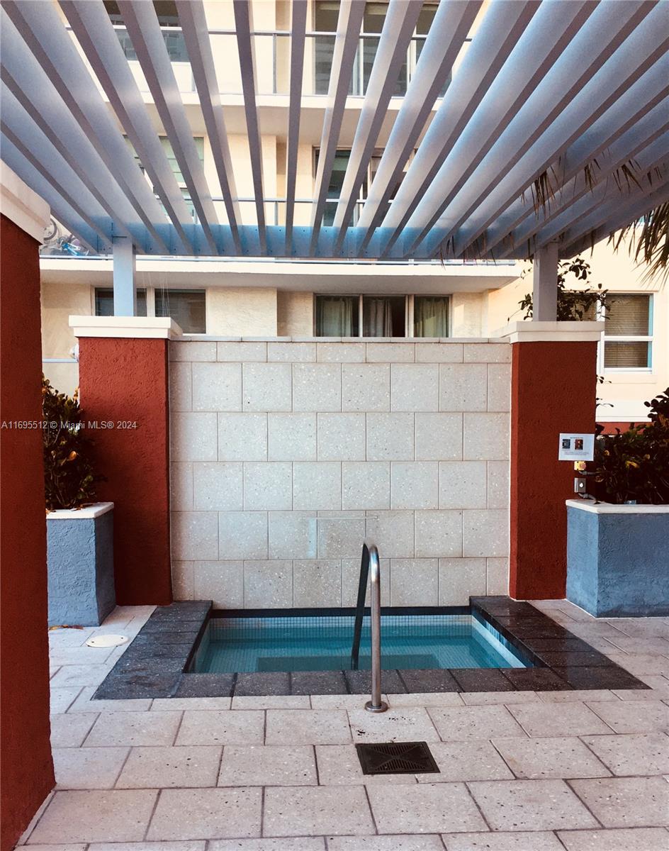 1155 S Brickell Bay Dr #605, Miami FL 33131