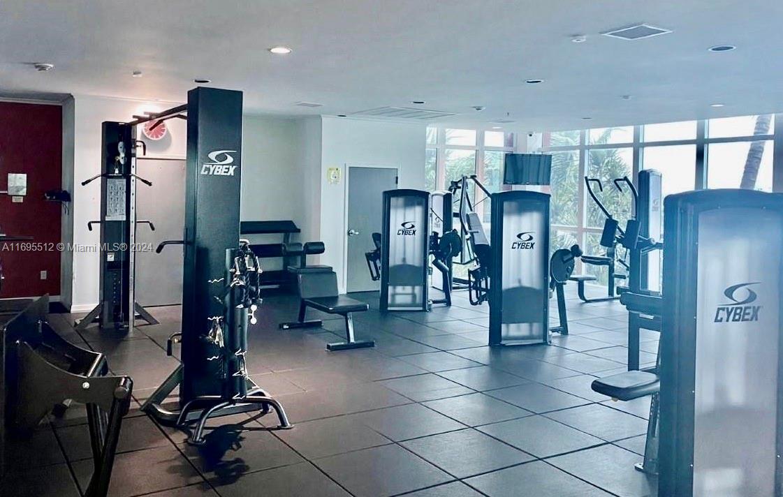 1155 S Brickell Bay Dr #605, Miami FL 33131
